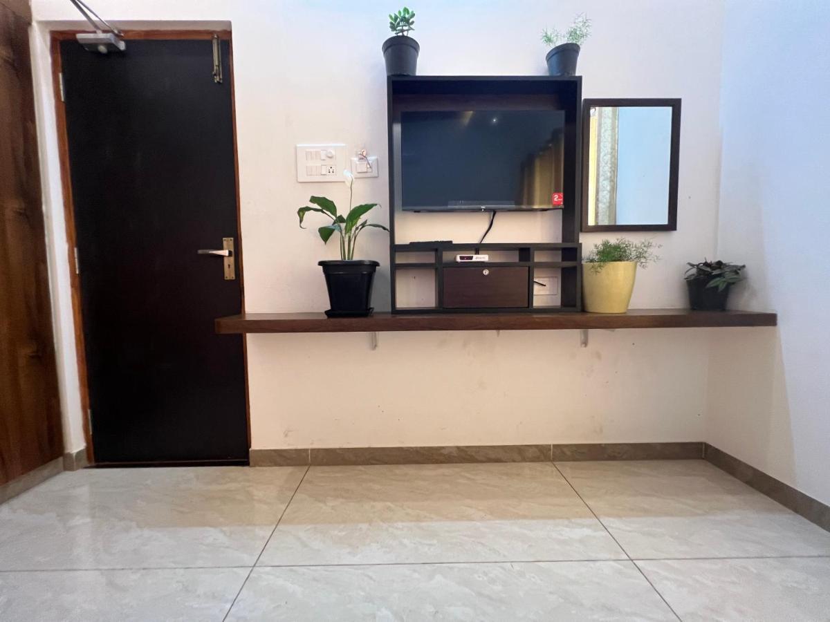 Raja Residency Hotel Alāndurai Екстериор снимка
