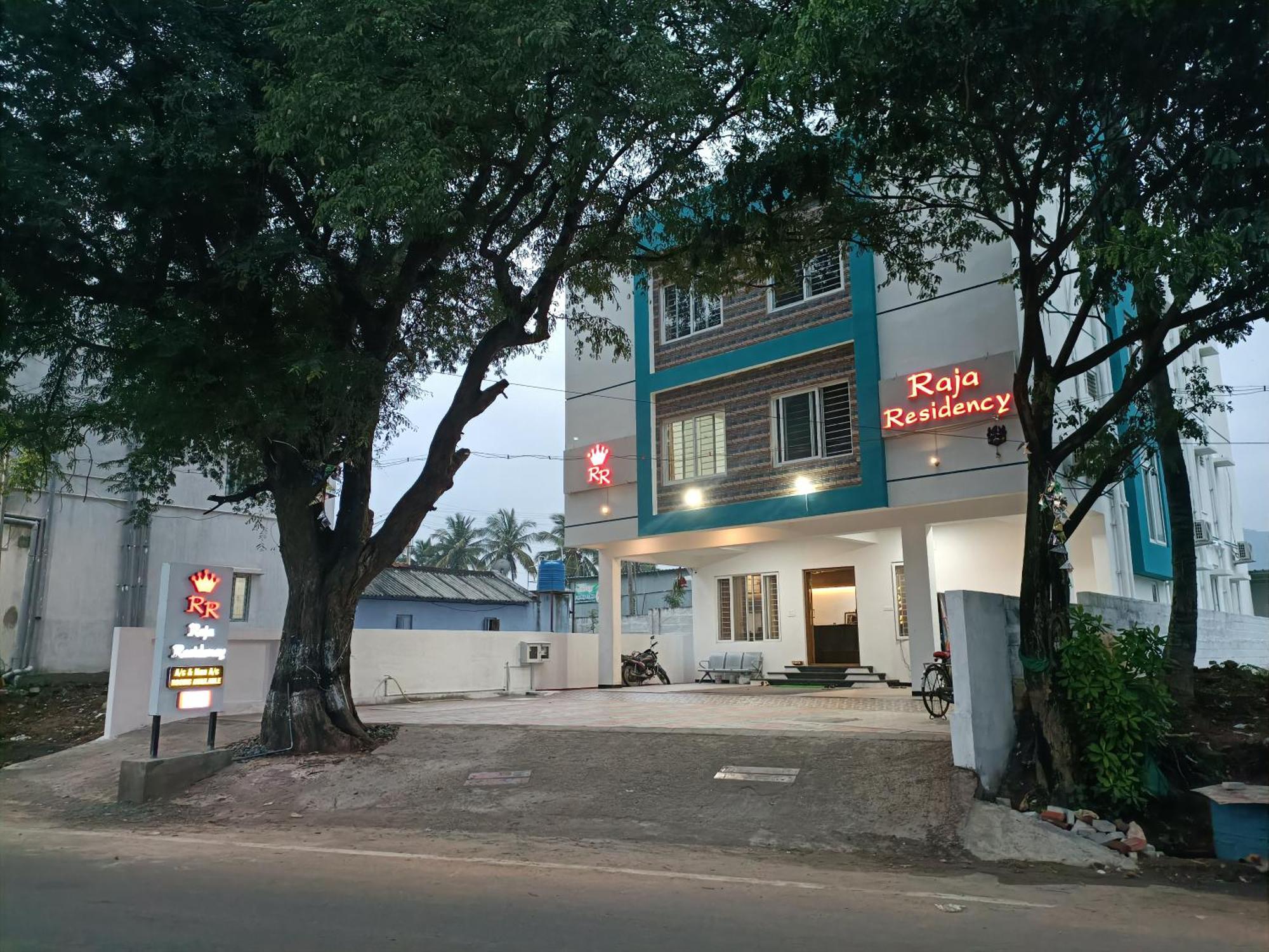 Raja Residency Hotel Alāndurai Екстериор снимка